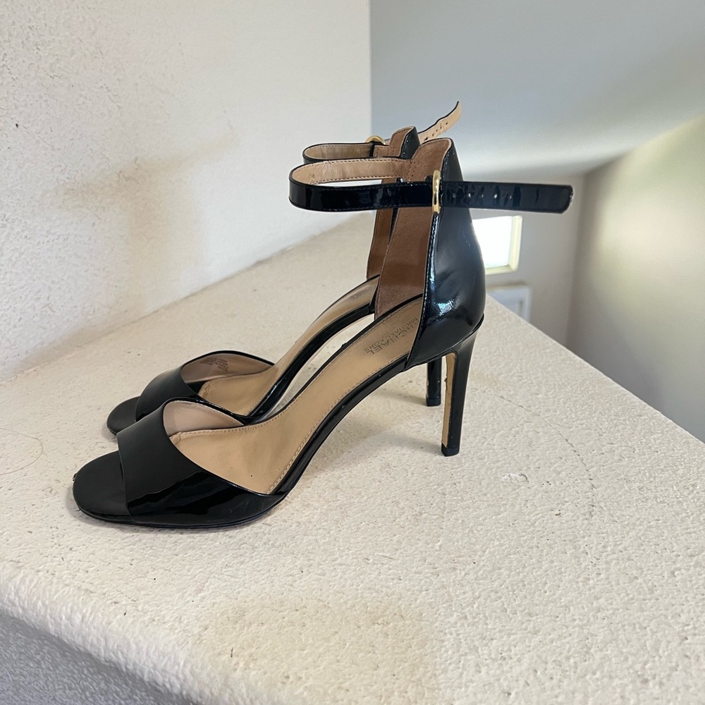 MICHAEL KORS black patent leather Lena Ankle Strap Heel Sandals shoes size 8 M - Picture 3 of 10